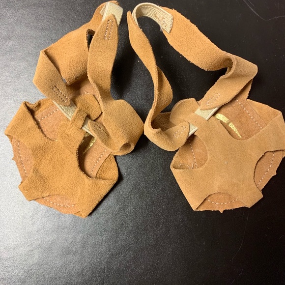 Child’s 12 Grecian style Lyrical Dance Sandal NWT - Picture 1 of 3